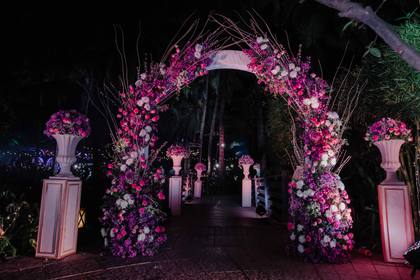 Gate / Entrance and Aisle / Walkway — Reception decor — Planet Hollywood